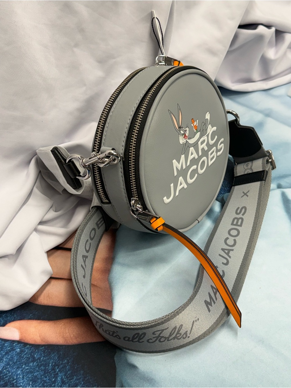 (new+tag) Marc Jacobs x Looney Tunes Bugs Bunny Collaboration Round Crossbody - Picture 11 of 17